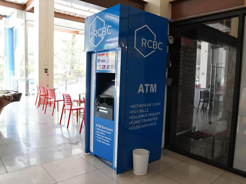 PINES メインキャンパス ATM